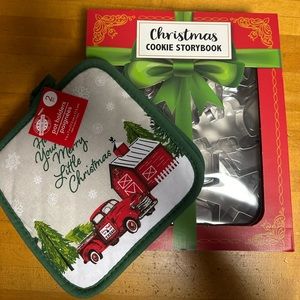NIB Christmas Cookie Baking Set